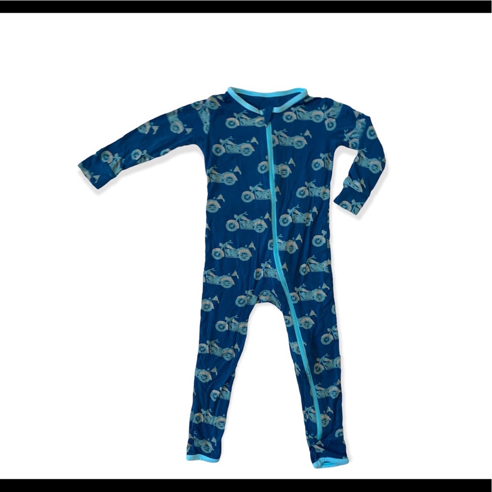 Kickee romper